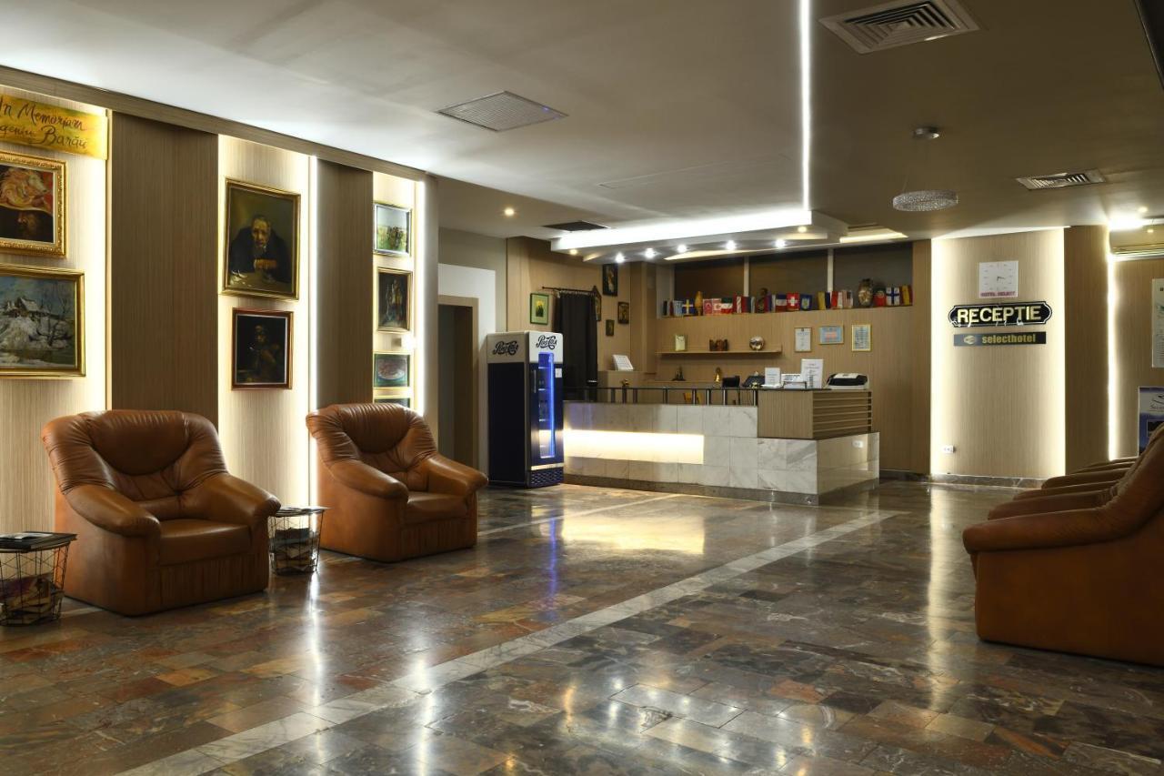 Hotel Select Tulcea Bagian luar foto