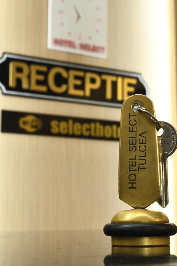 Hotel Select Tulcea Bagian luar foto