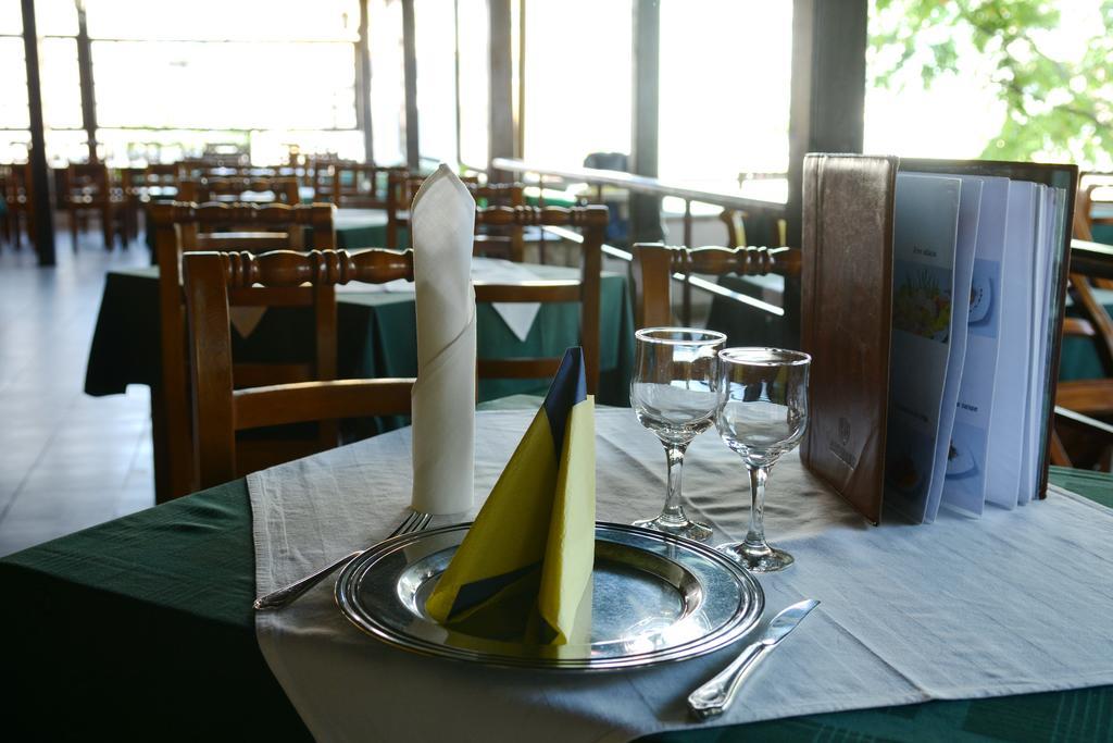 Hotel Select Tulcea Bagian luar foto