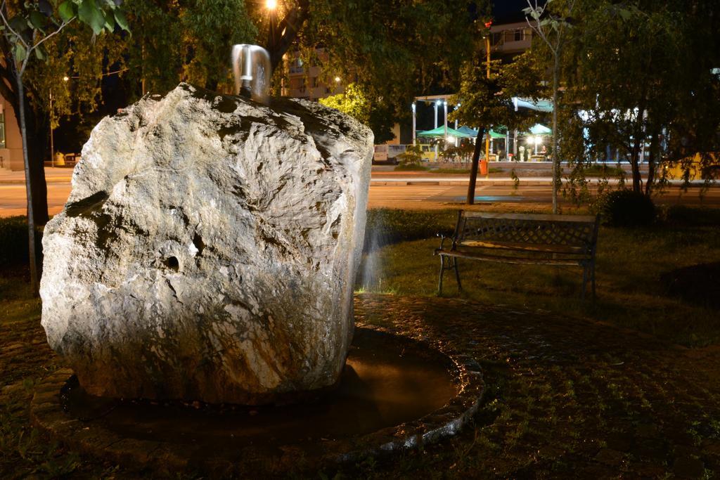 Hotel Select Tulcea Bagian luar foto