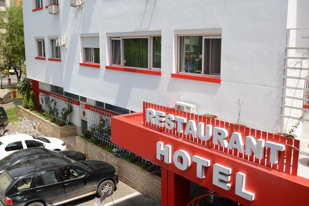 Hotel Select Tulcea Bagian luar foto