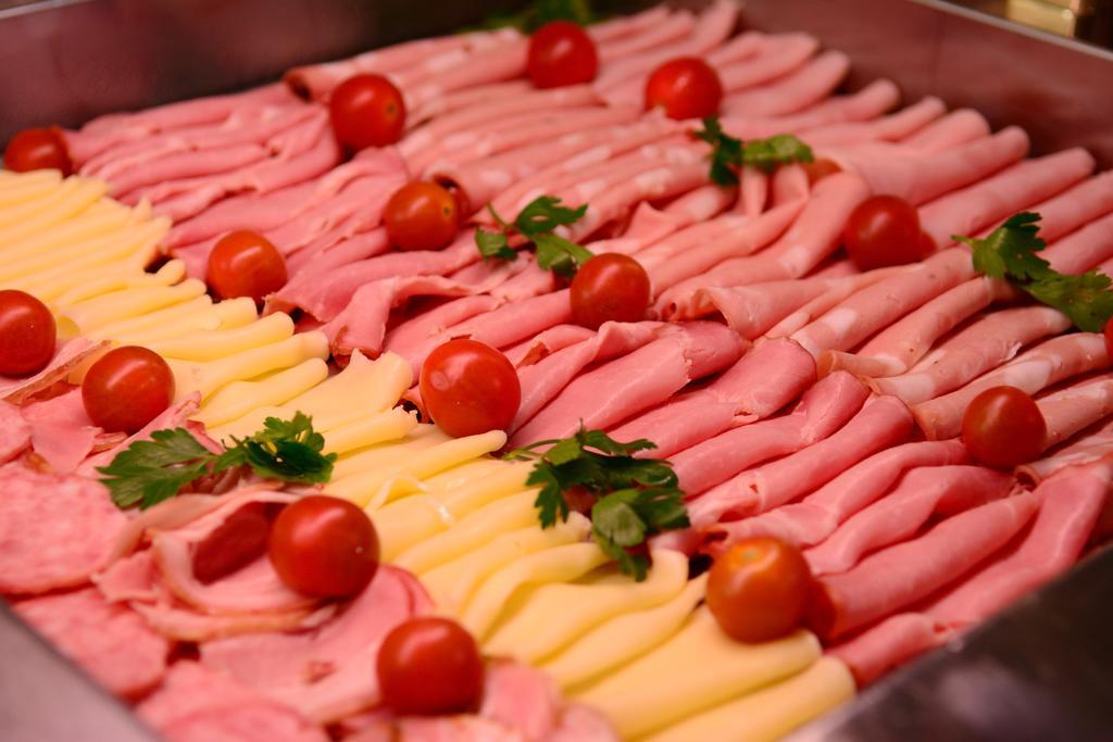 Hotel Select Tulcea Bagian luar foto