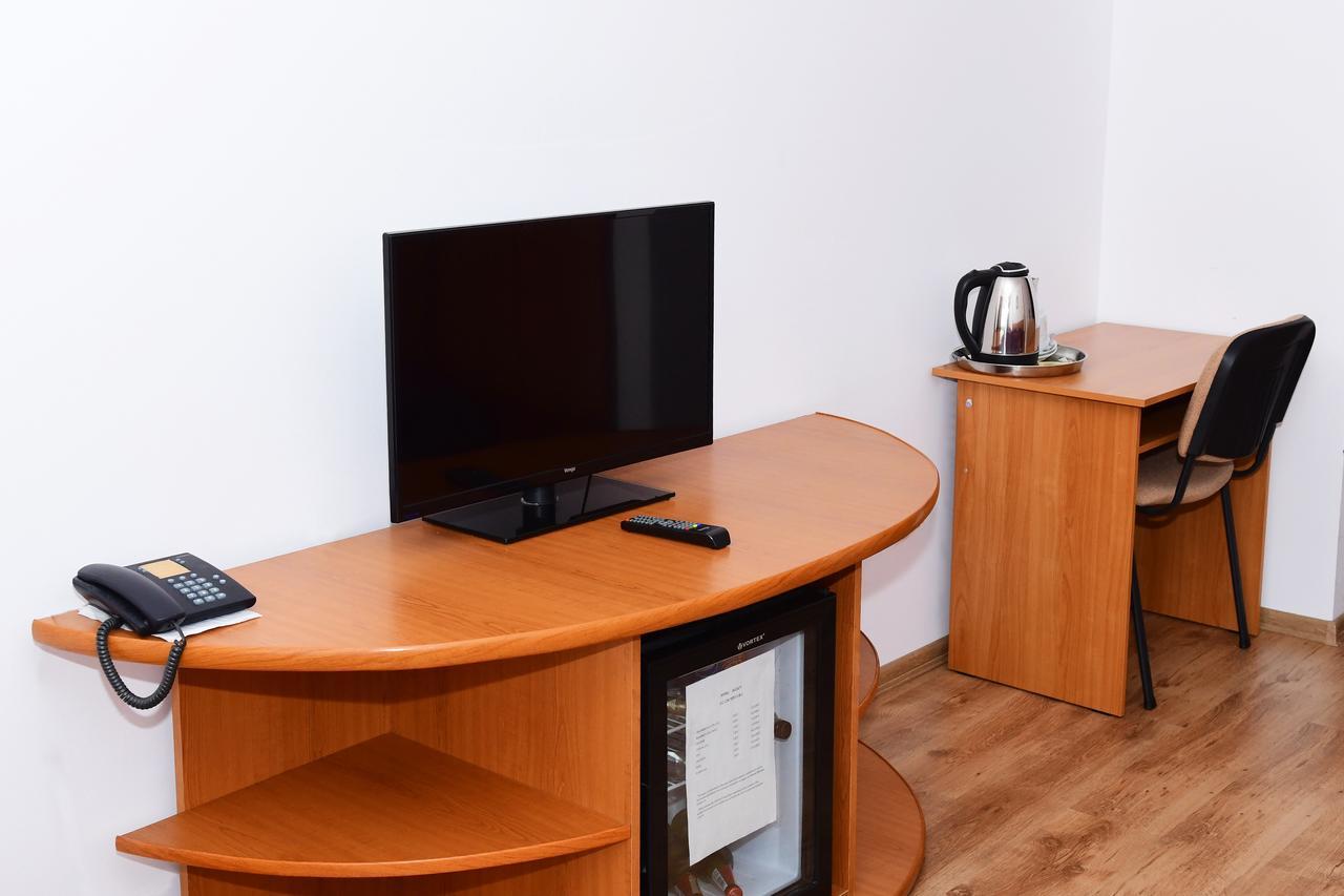 Hotel Select Tulcea Bagian luar foto